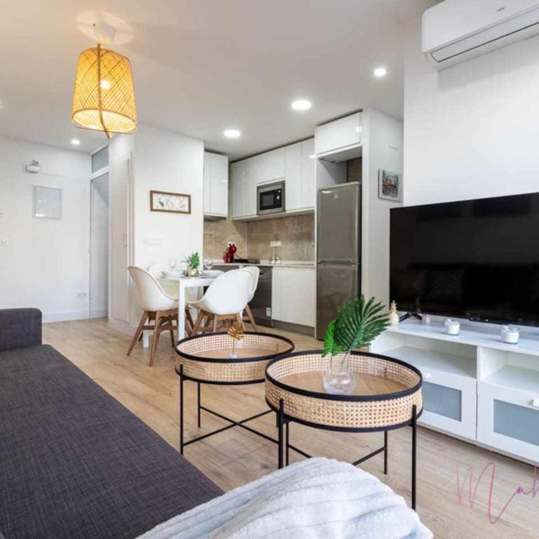 Apartamento 2 en Estadio Sevilla, 6 plazas y metro - Apartamento de 3 dormitorios - 24