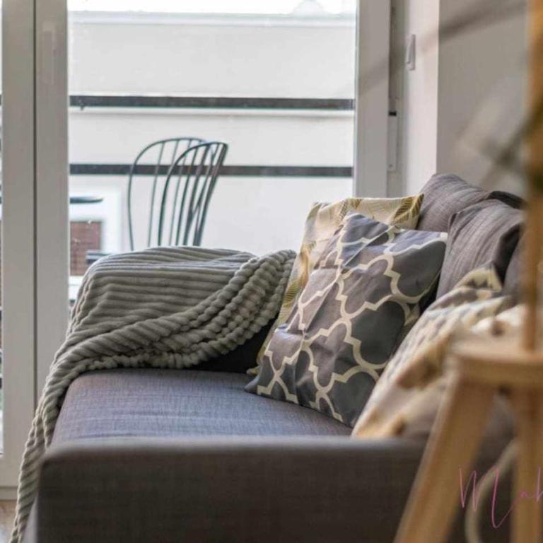 Apartamento 2 en Estadio Sevilla, 6 plazas y metro - Apartamento de 3 dormitorios - 35