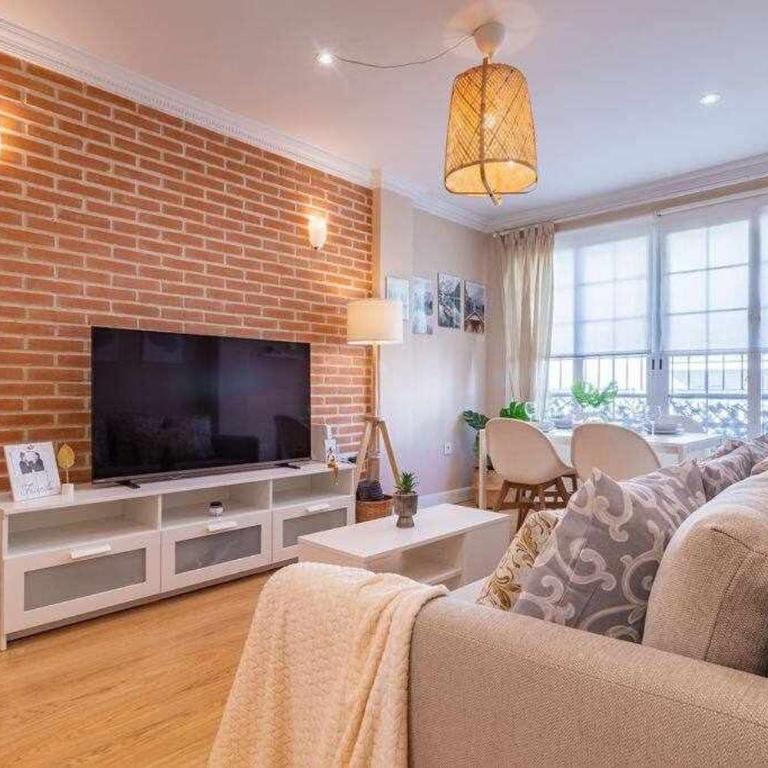 Apartamento 3 en Estadio del Sevilla, 8 plazas y m - Apartamento de 3 dormitorios - 28