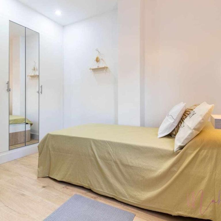 Apartamento 2 en Estadio Sevilla, 6 plazas y metro - Apartamento de 3 dormitorios - 40
