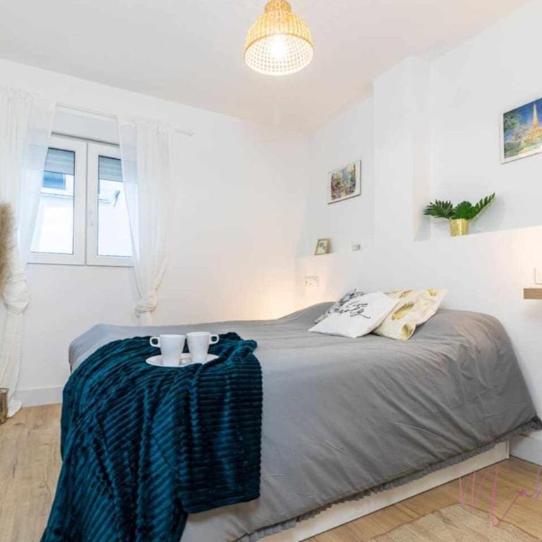 Apartamento 2 en Estadio Sevilla, 6 plazas y metro - Apartamento de 3 dormitorios - 48