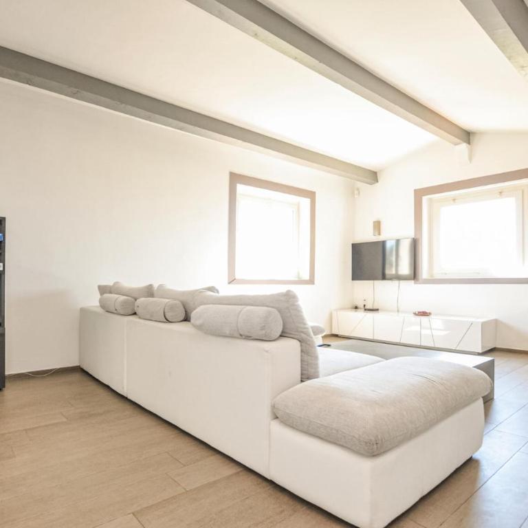 Gorgeous Home In Saint-Laurent-Du-Var - Maison de Vacances 4 Chambres - 4