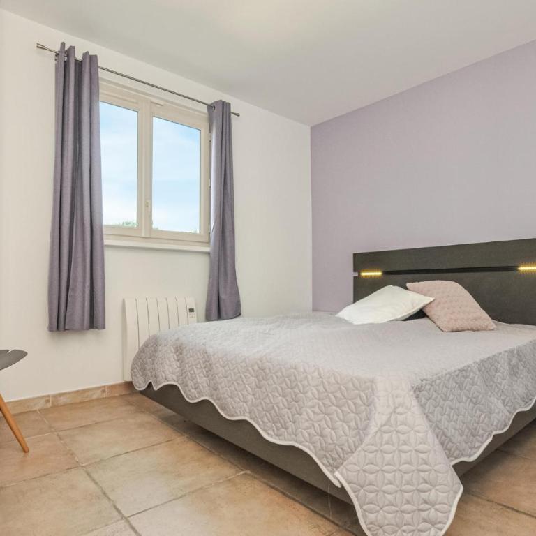 Gorgeous Home In Saint-Laurent-Du-Var - Maison de Vacances 4 Chambres - 26