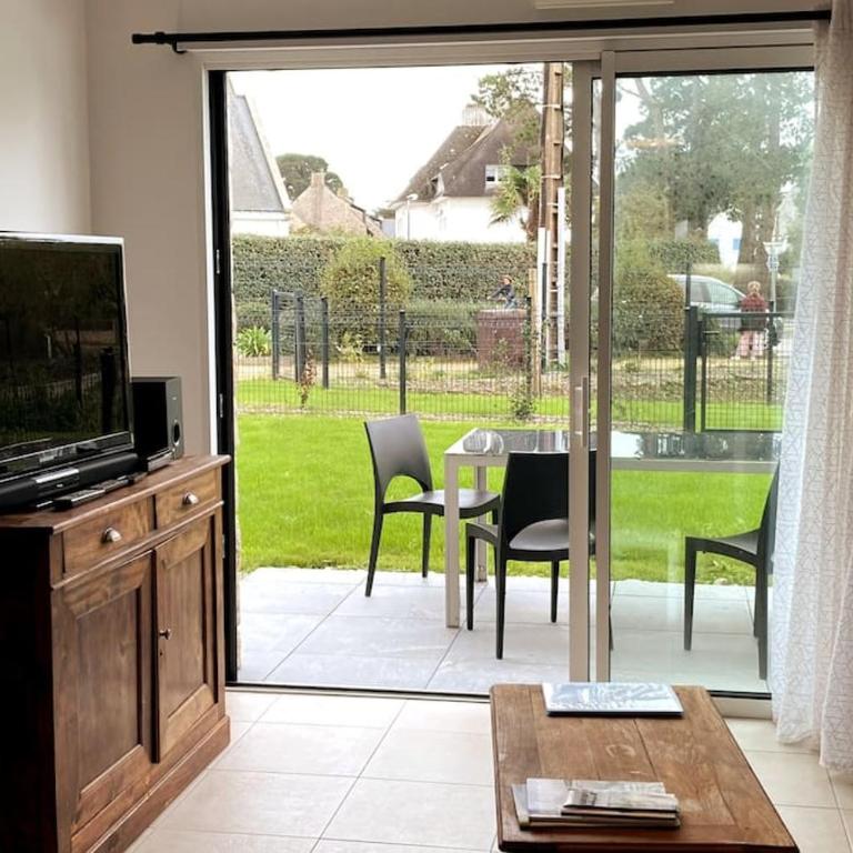 TY DOLMEN DU - 2 vacanciers - Jardin clos - Petit chien bienvenu - 2 vélos - Plages et Commerces à pied - Appartement 1 Chambre - 18