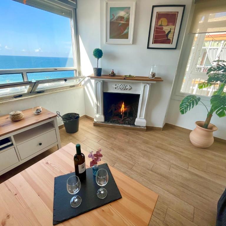 GATU Casa Muse junto a la playa, vista al mar, aire acc, terraza, wifi y chimenea " Preferente mayores de 21 años y familias " - Apartamento con vistas al mar - 1