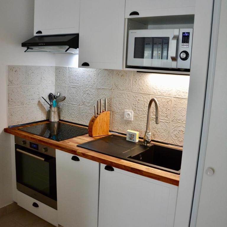 TY DOLMEN DU - 2 vacanciers - Jardin clos - Petit chien bienvenu - 2 vélos - Plages et Commerces à pied - Appartement 1 Chambre - 10