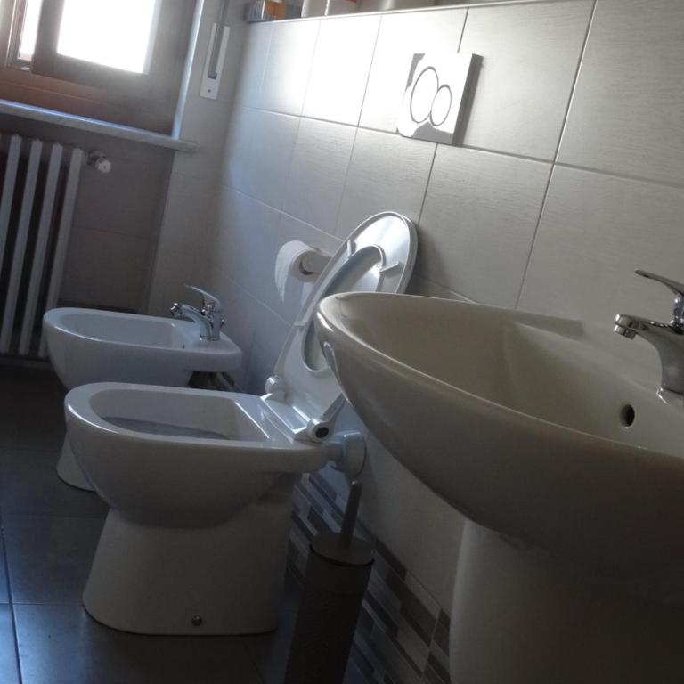 Ostello Cuneo - Standard Single Room with Shared Bathroom - 6