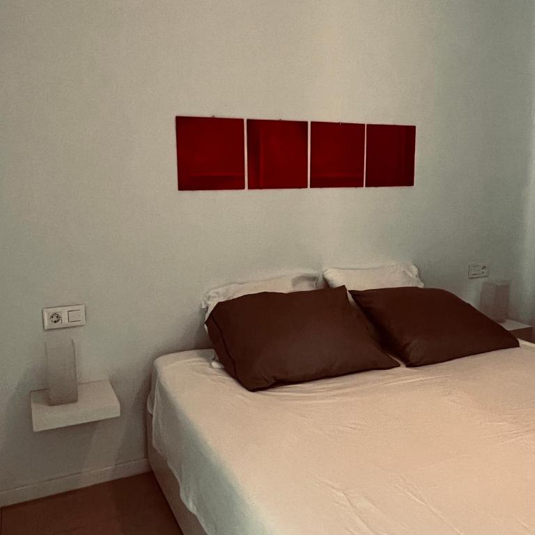 Trendy Casa Linea - Two-Bedroom House - 52