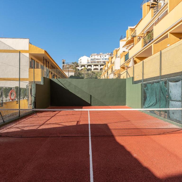 Beachside Retreat with Private Terrace - Apartamento con vistas al mar - 12