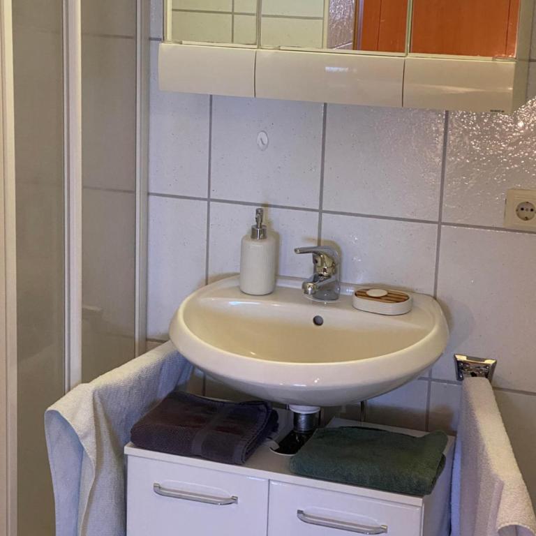 Haus am Hügel - Apartment - 10