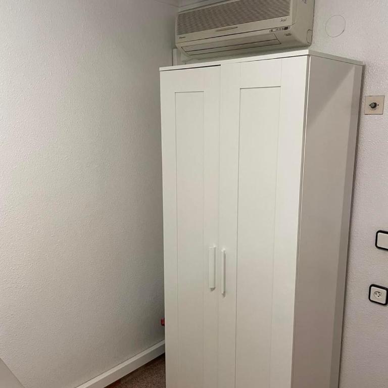 Piso Grande Amplio para grandes grupos 4 Dormitorios 2 baños,Asc 4AC y WIFI - Apartment - 65