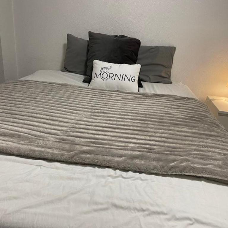 Piso Grande Amplio para grandes grupos 4 Dormitorios 2 baños,Asc 4AC y WIFI - Apartment - 32