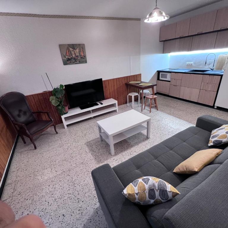 Bel appartement 2 pièces - Appartement 1 Chambre - 4