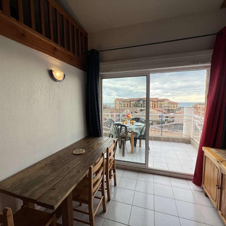 Appartement T2 Mezzanine, Vue Mer, Parking Privé, 6 personnes - FR-1-701-39 - Appartement - 6