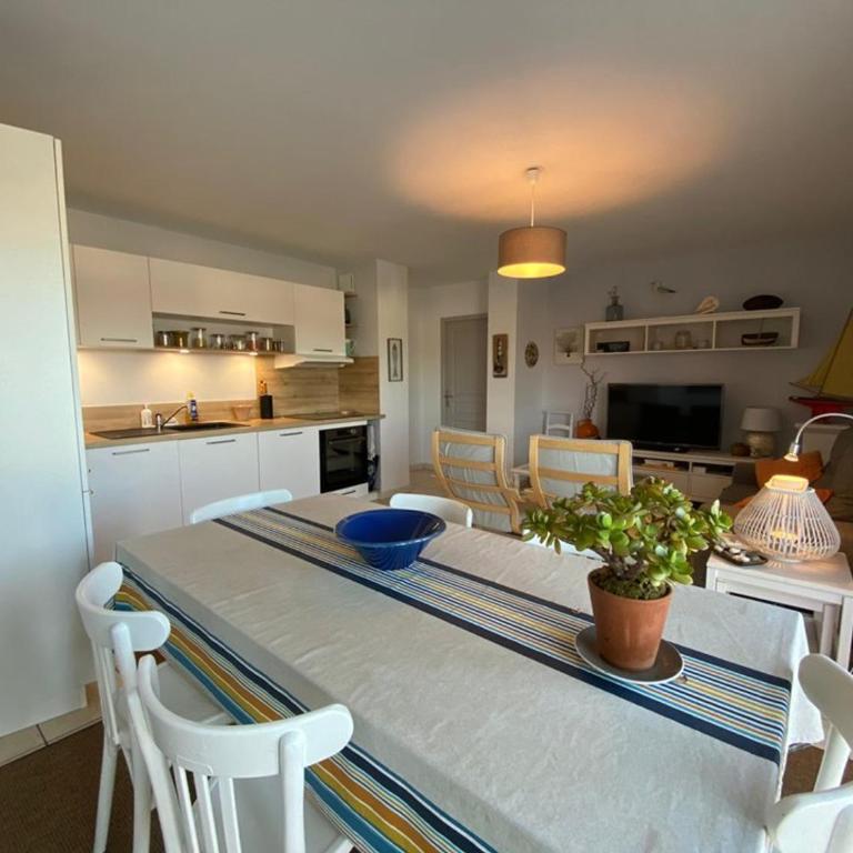 Appartement lumineux 3 chambres à 400m des plages avec parking et WIFI - FR-1-413-113 - Appartement (6 Adultes) - 8