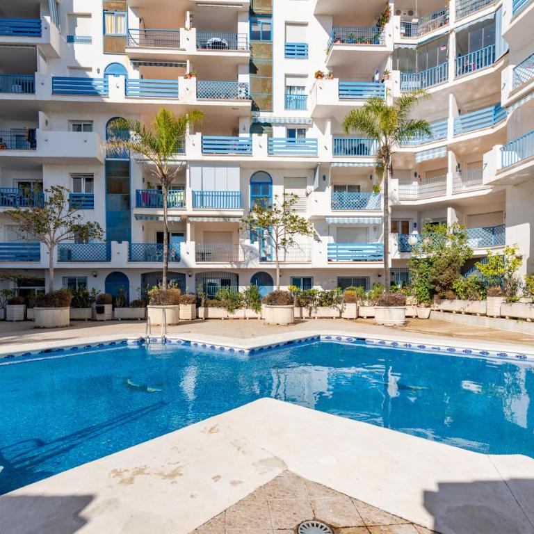 PORT ESTEPONA - Apartamento de 1 dormitorio - 2