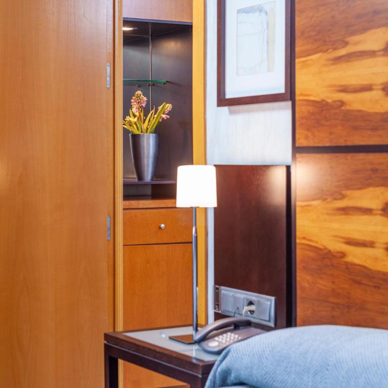 Hotel Macià Alfaros - Suite Deluxe con bañera de hidromasaje - 8