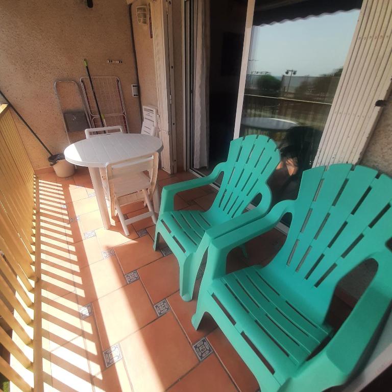 CAMBRILS 1ª Línea Playa - Two-Bedroom Apartment - 11