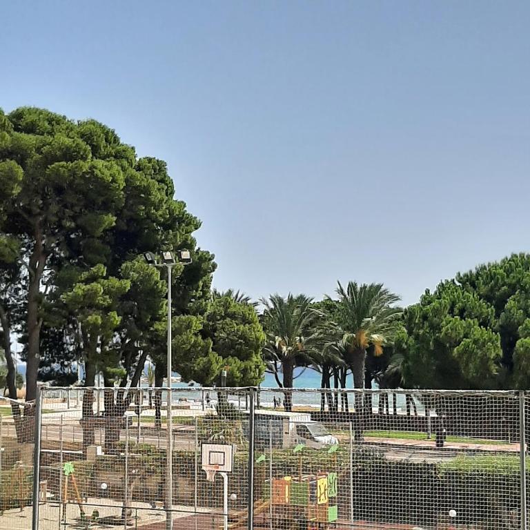 CAMBRILS 1ª Línea Playa - Two-Bedroom Apartment - 14