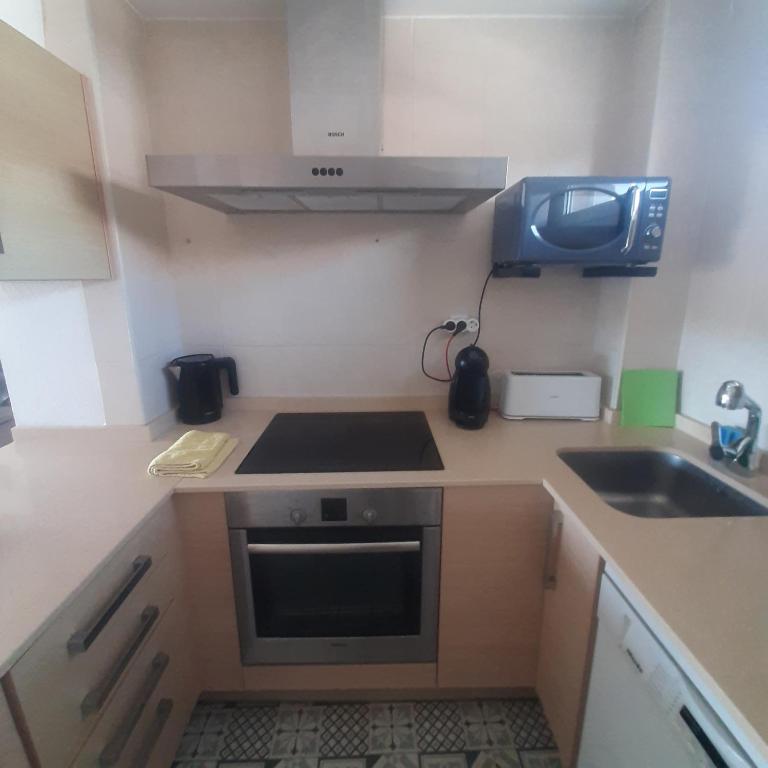 CAMBRILS 1ª Línea Playa - Two-Bedroom Apartment - 22