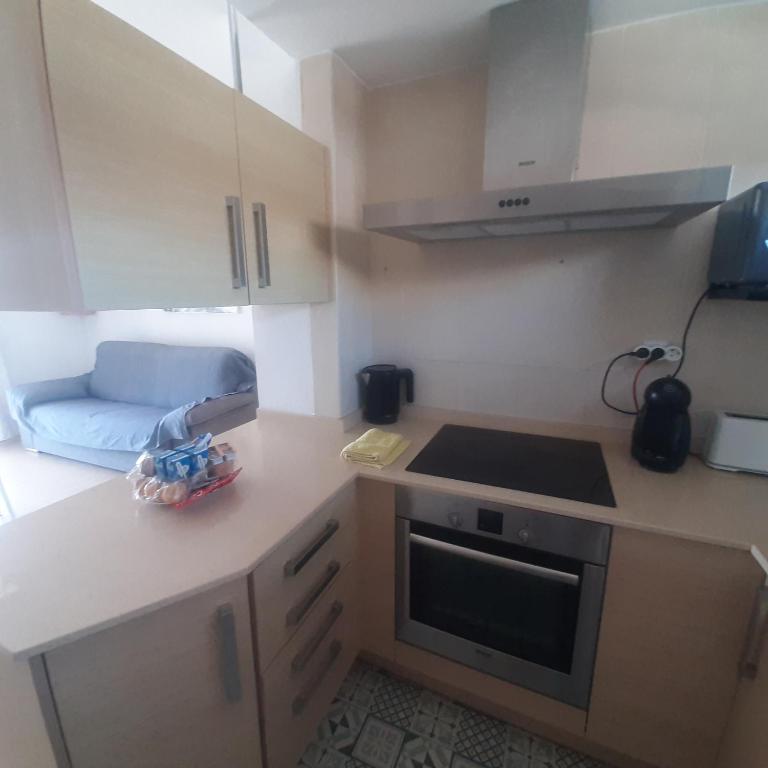 CAMBRILS 1ª Línea Playa - Two-Bedroom Apartment - 24