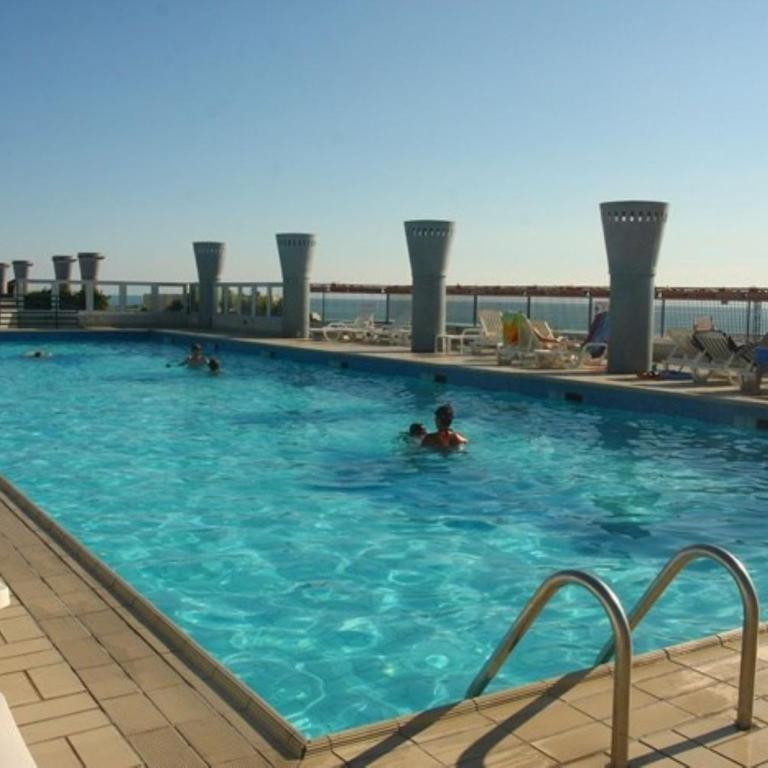Homely flat with balcony and swimming pool - Appartamento - 1
