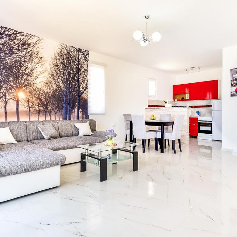 Four Seasons Apartments - Superior Apartment - 3