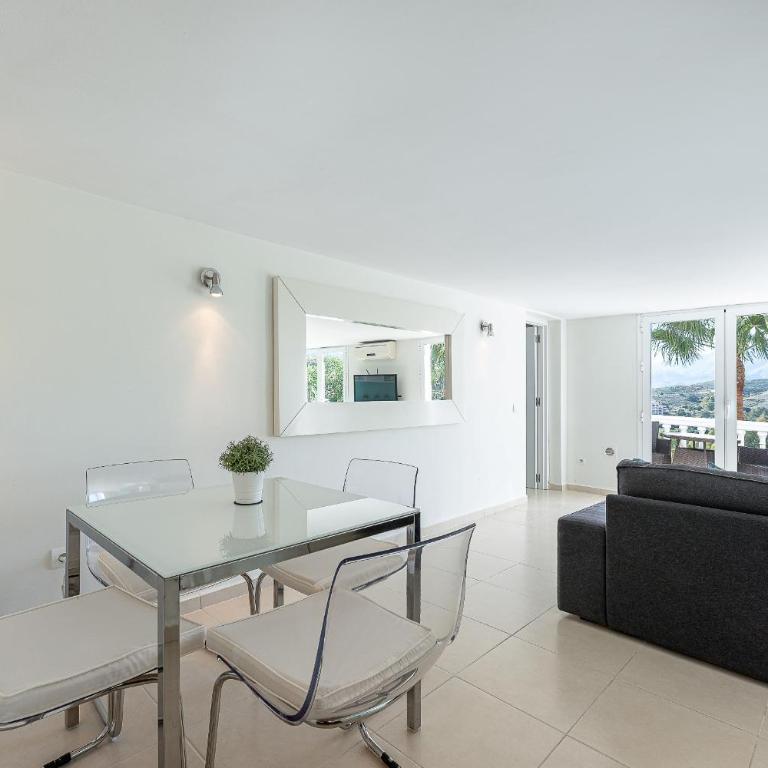 Stunning 6 Bed Villa Private Pool Mijas Gol - Villa - 33