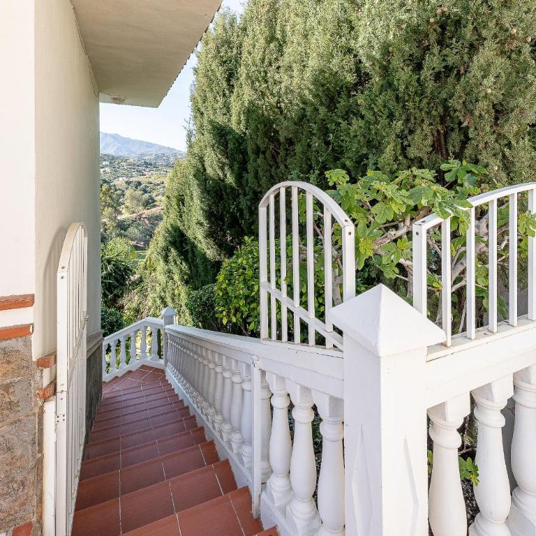 Stunning 6 Bed Villa Private Pool Mijas Gol - Villa - 54