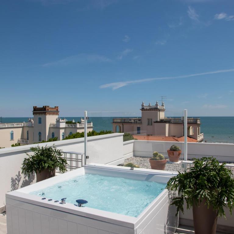 Hotel Greif - Camera Deluxe Matrimoniale/Doppia con Letti Singoli con Terrazza e Vasca Idromassaggio Esterna - 9