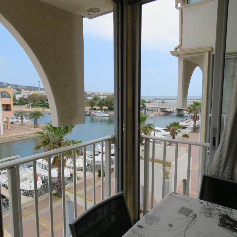 Studio rénové avec loggia vitrée, vue marina et parking sécurisé - FR-1-472-135 - Studio - 1