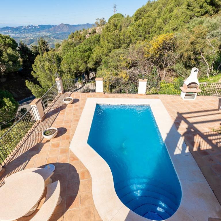 Villa with Stunning Views & Private Pool - Villa con piscina privada - 2