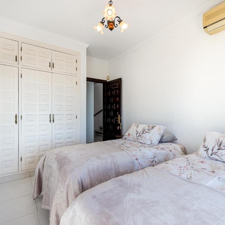 Villa with Stunning Views & Private Pool - Villa con piscina privada - 15