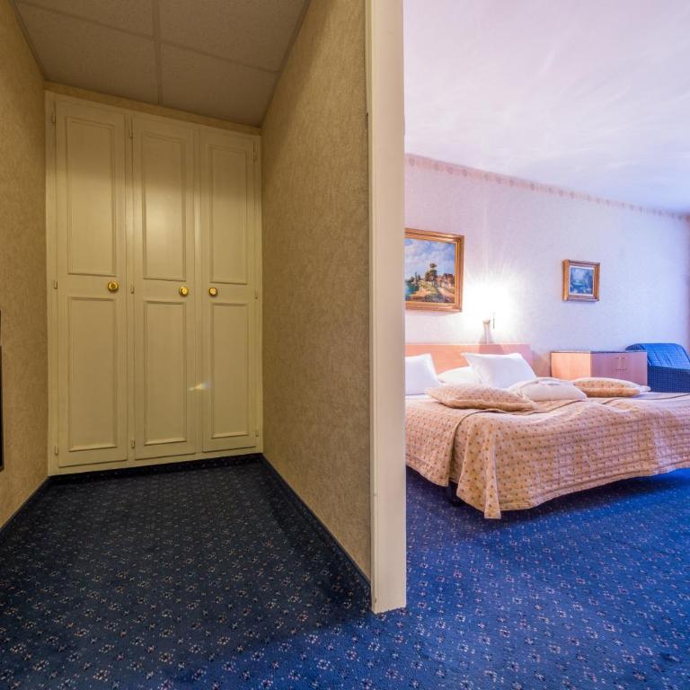 Hotel Century - Chambre Lits Jumeaux - 2