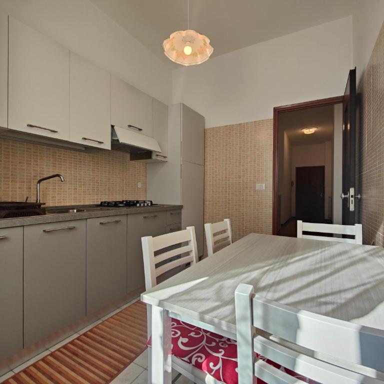 Roma 32 by Tempovacanza - Appartamento - 18