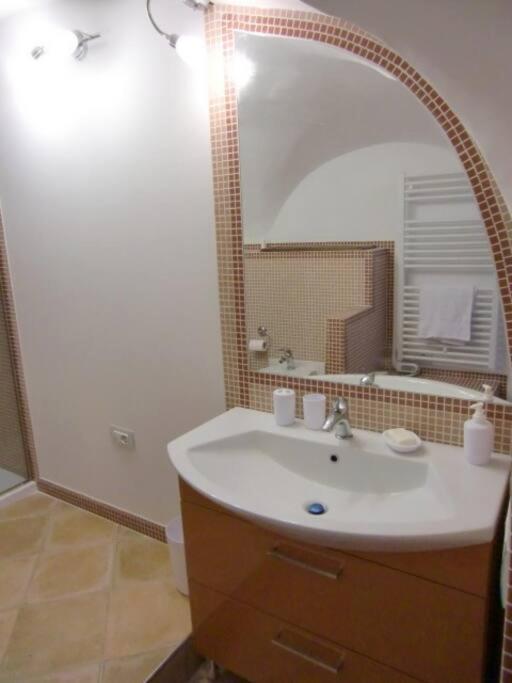 Romantica Suite Firenze 1 cls Central Market & Dome - Appartamento con 1 Camera da Letto - 7