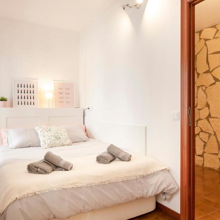 Barcelona Beach Home - Four-Bedroom House - 11