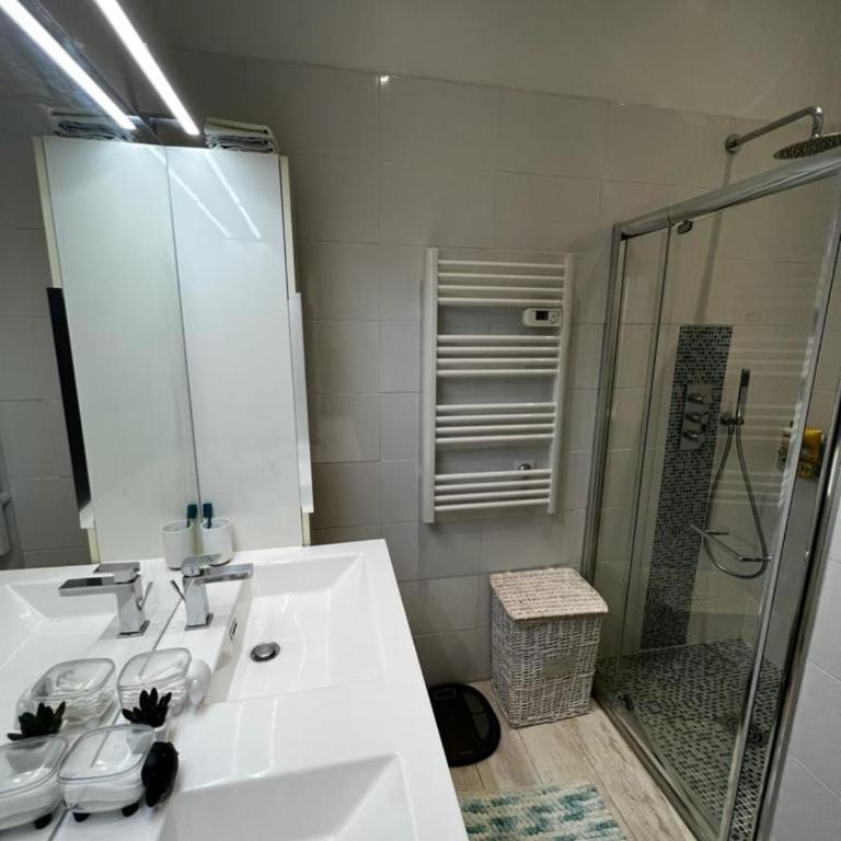 2-minute walking distance from BananeCroisette in the center of Cannes - Appartement - 8