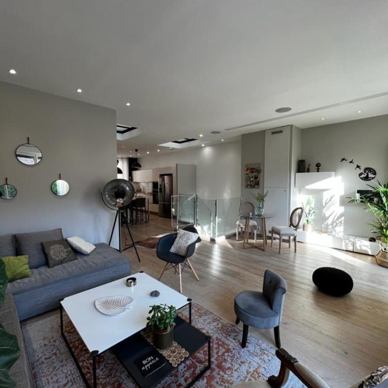 2-minute walking distance from BananeCroisette in the center of Cannes - Appartement - 4