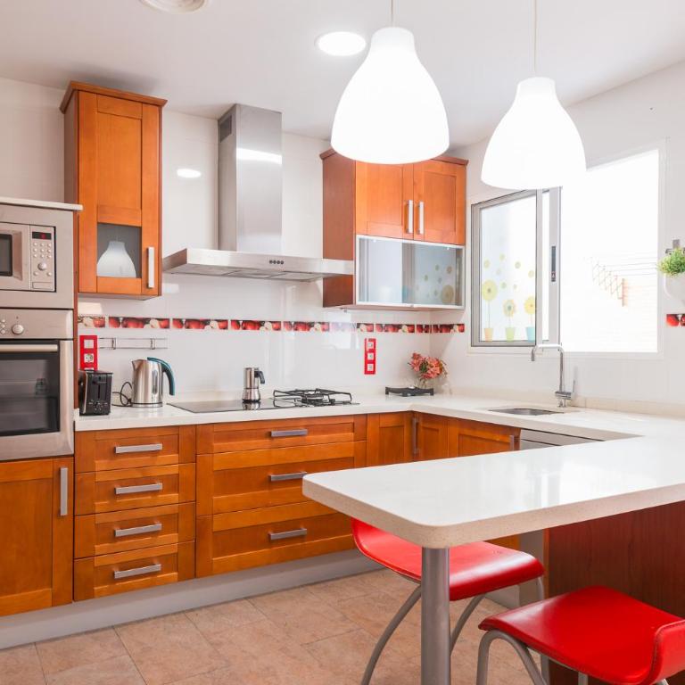 Alicante Apartamento Auditorio con Patio - Three-Bedroom Apartment - 2