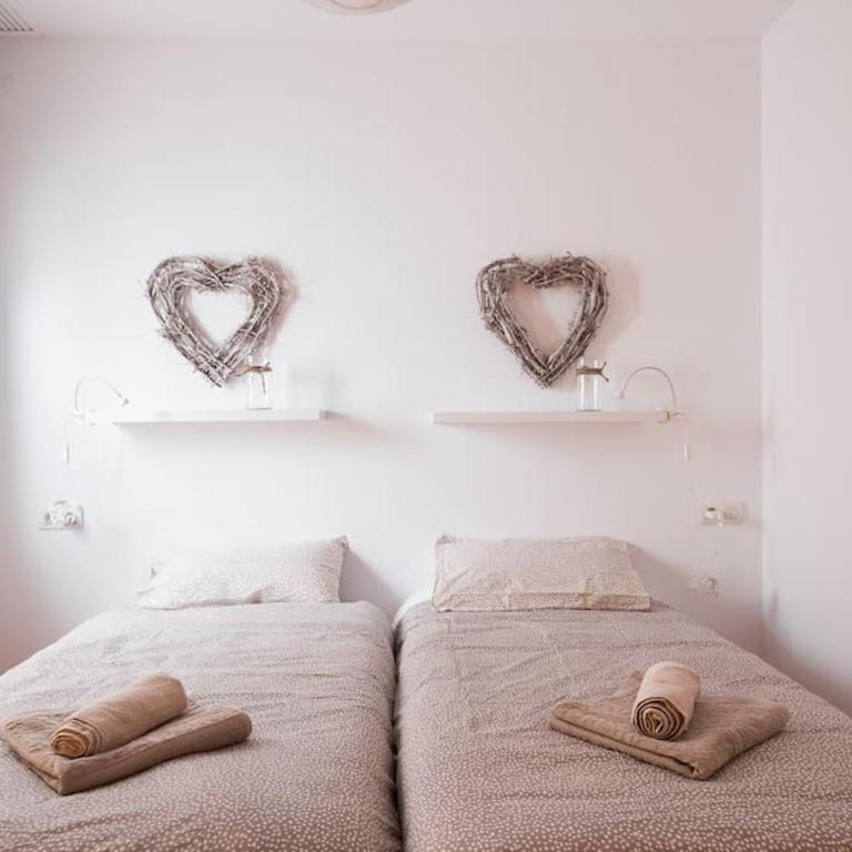 Alicante Apartamento Auditorio con Patio - Three-Bedroom Apartment - 3
