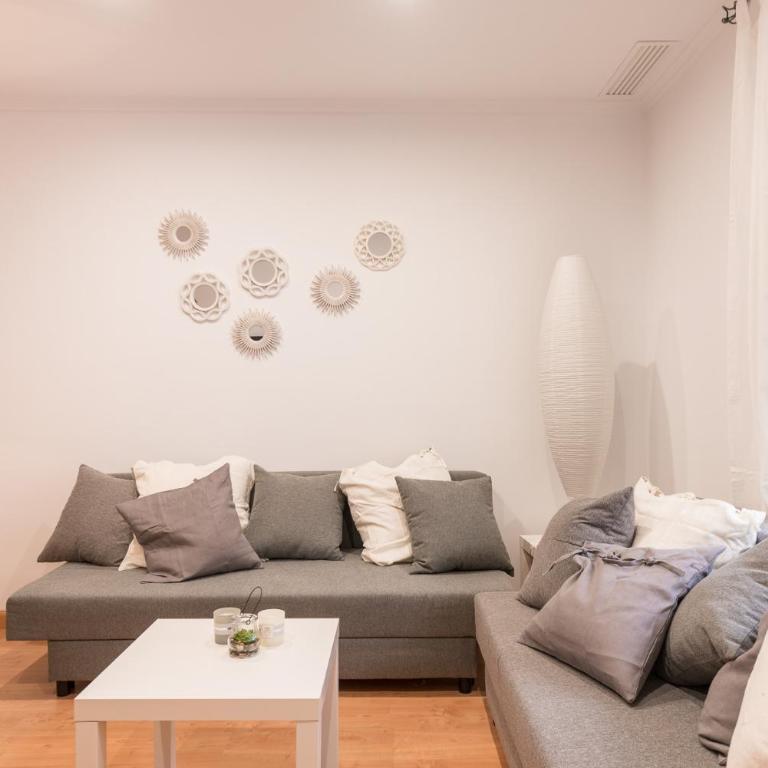 Alicante Apartamento Auditorio con Patio - Three-Bedroom Apartment - 19