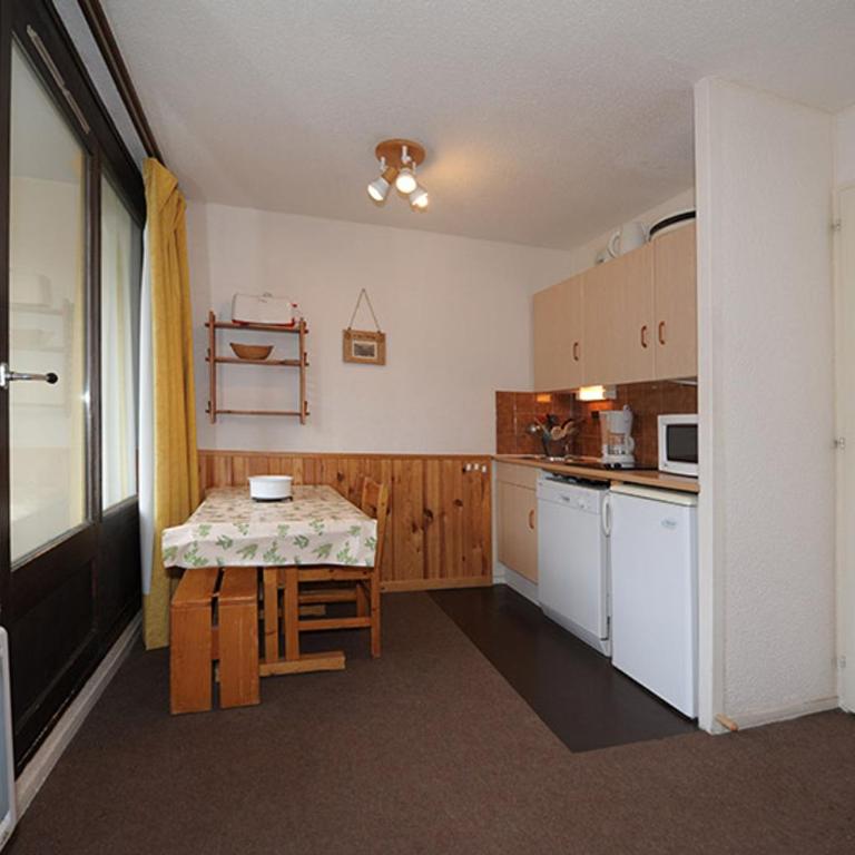 Studio confort Les Menuires · Balcon · WIFI - FR-1-344-1069 - Studio - 6