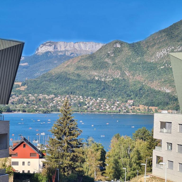 Aux Premières Loges - Vue Lac - Appartement - Vue sur Lac - 1