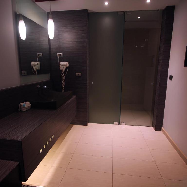 Motel Via - Deluxe Queen Suite - 6