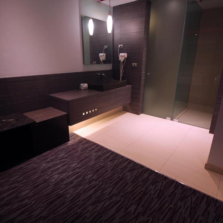 Motel Via - Deluxe Queen Suite - 7