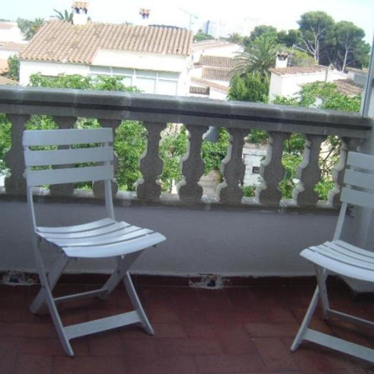 Apartamento en Empuriabrava para 4/6 personas, a 800m de la playa, con terraza y aire acondicionado - ES-204-4 - Apartamento - 8