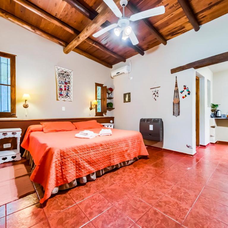 Posada El Pucara - Triple Room with Mountain View - 4