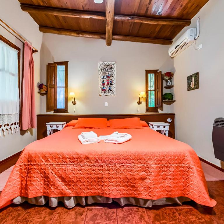 Posada El Pucara - Triple Room with Mountain View - 2
