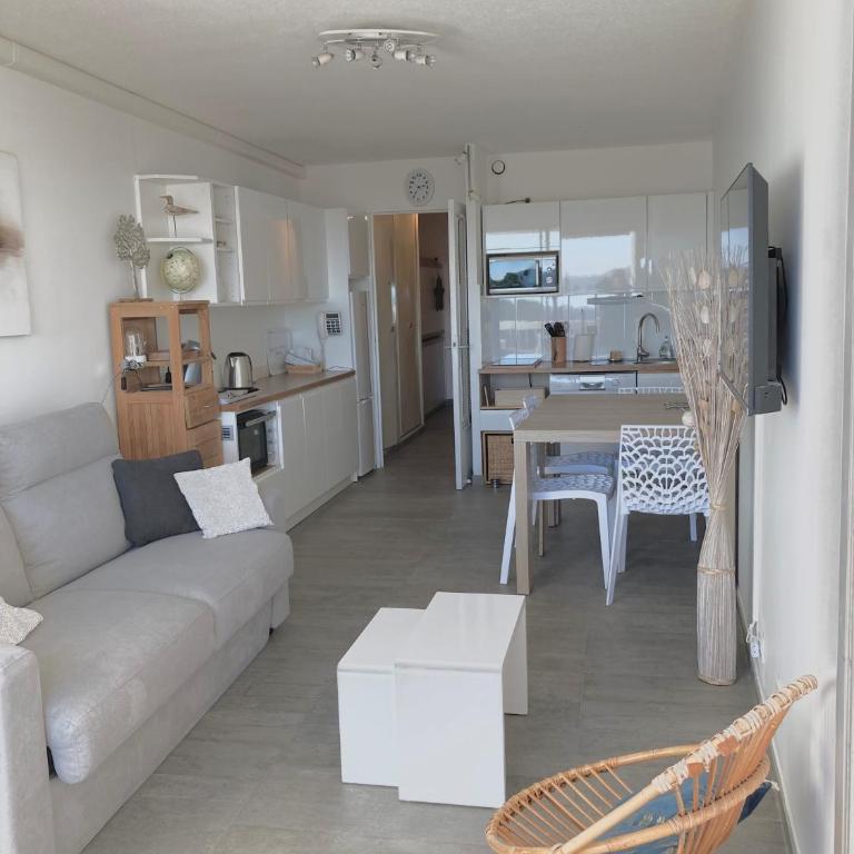 Etoile dorée, vue mer, plage, clim, commerces, 3 étoiles - One-Bedroom Apartment - 15